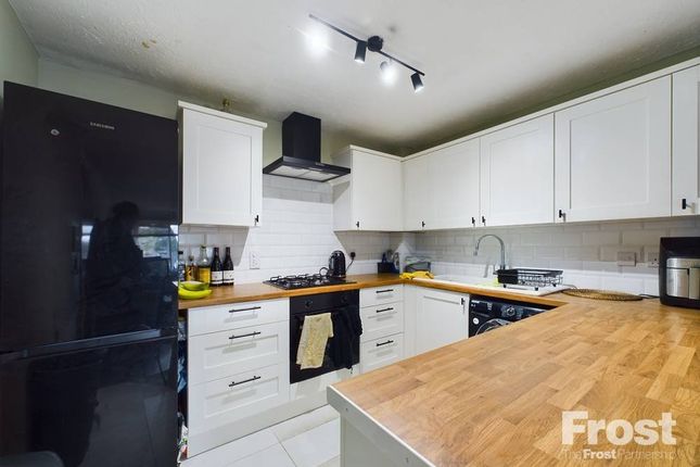 Thumbnail Flat for sale in Gresham Road, Staines-Upon-Thames, Surrey