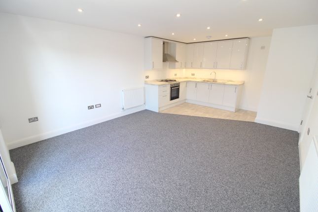 Flat 5, 325 London Road, Benfleet photo 4