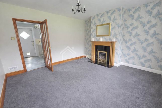 48, Lees Holm, Dewsbury photo 2