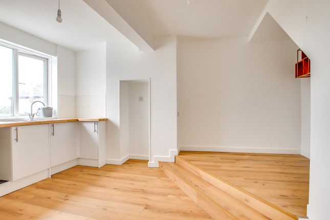 Flat, St Thomas Street, Lymington photo 3