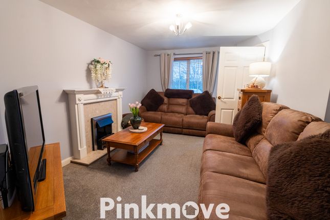 10, Old Castle Close, Newport photo 3