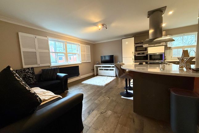 6 Waldridge Hall Court, Chester Le Street photo 2