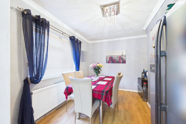 4, Orchard Road, South Ockendon photo 4