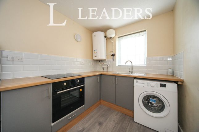 41, Layham Drive, Bedfordshire photo 4