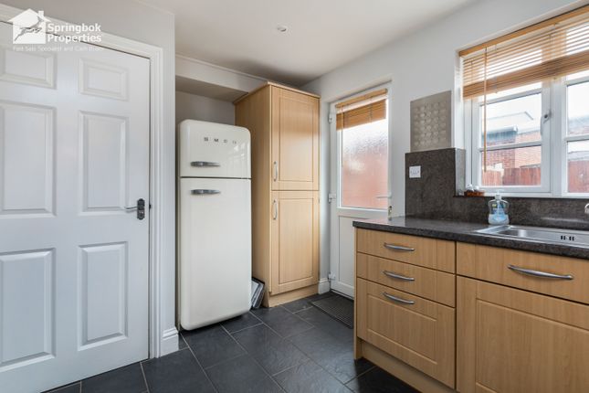 1 The Mews, Stonecross Road, Whitby photo 4