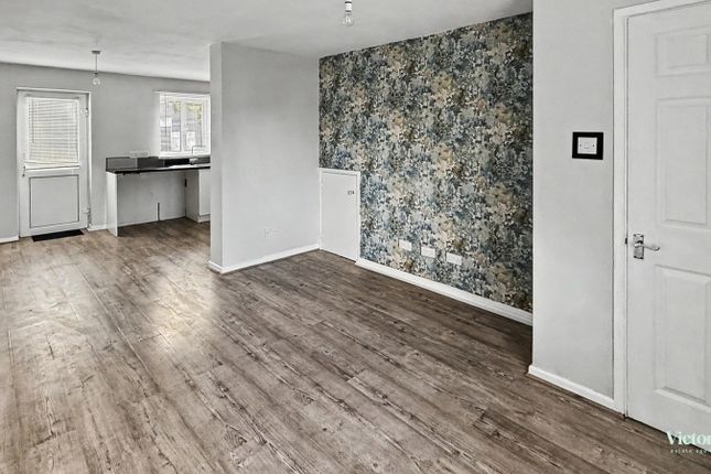 10, Kidwelly Close, Plympton photo 2