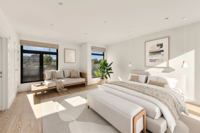 4, Whittlebury Mews West, London photo 5