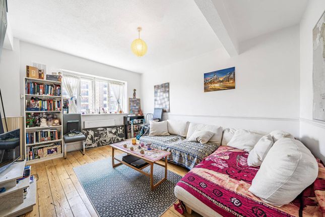 Flat for sale in Brockham Drive, Brixton Hill, London