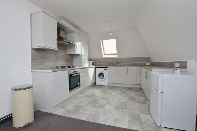 1 bed flat for sale in Towngate, Mapplewell, Barnsley, South Yorkshire S75
