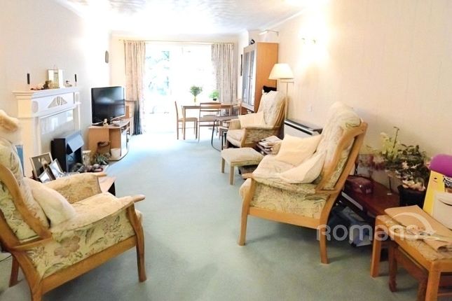 Flat 21, McKernan Court,, High Street, Berkshire photo 3