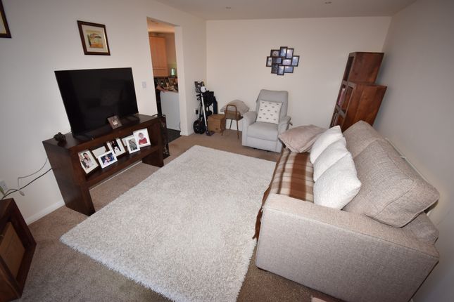 Kinross Road, Sleaford photo 3
