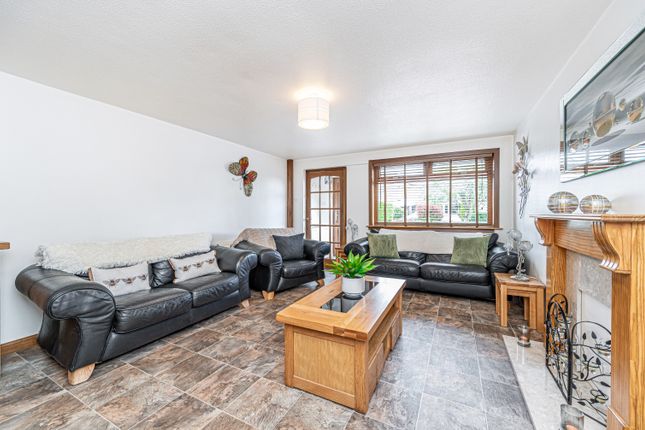 14, McWilliam Place, Kinross photo 2