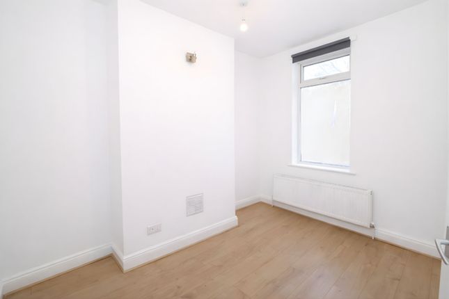 199 Eardley Road, London photo 3