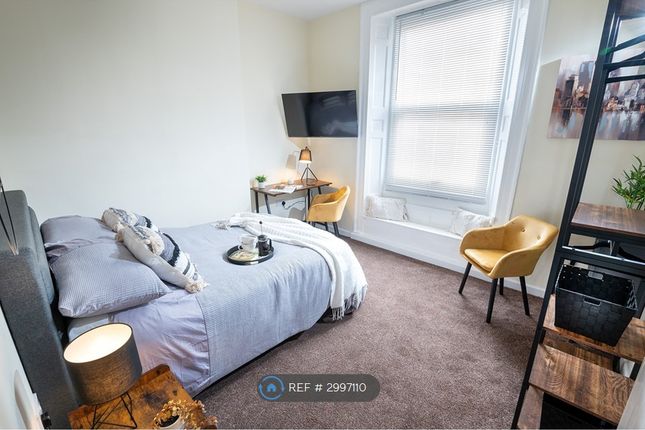 Studio flat on King Street, Whitehaven, £1,150/mo