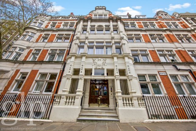Flat to rent in Adeline Place, London, Greater London