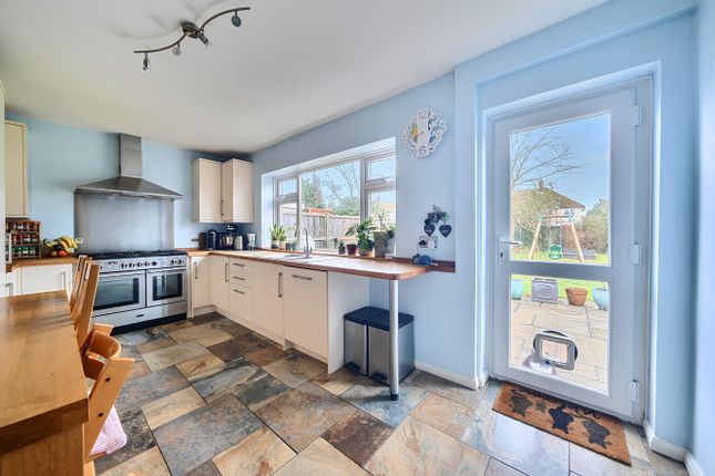 47, Ford Road, Surrey photo 3