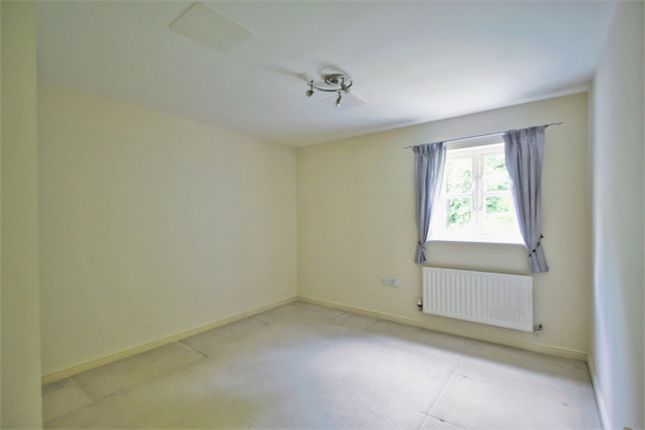 73, REDHILL photo 3