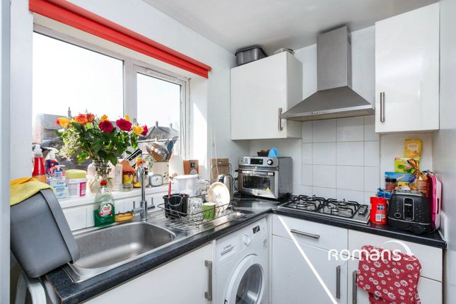 The Annexe, 41, Star Post Road, Surrey photo 2
