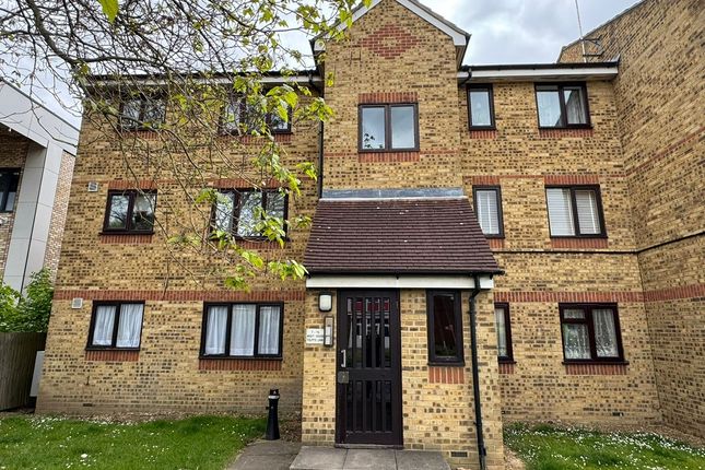 Flat 11, Wight House, Tolpits Lane, Watford photo 4