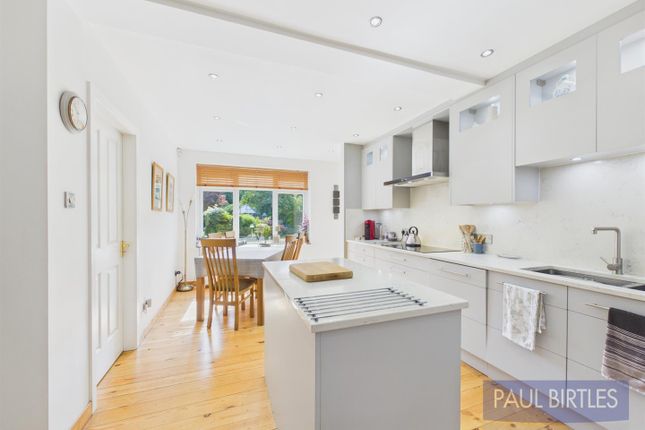 14, Teesdale Avenue, Trafford photo 3