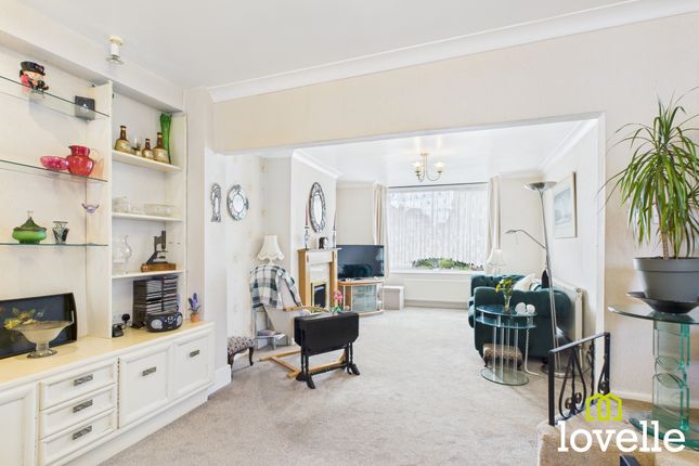 26, Kingtree Avenue, East Riding of Yorkshire photo 2