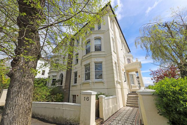 Flat to rent in Alexandra Villas, Brighton