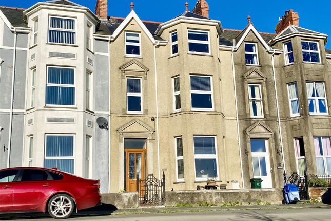 Town house for sale in Y Maes, Criccieth LL52
