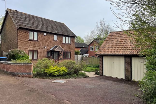 Thumbnail Detached house for sale in Lea Close, Broughton Astley, Leicester