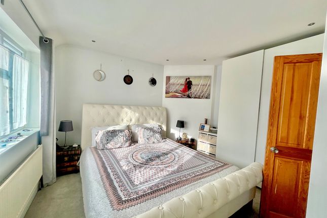 End terrace house for sale in Whitehall Gardens, Duxford, Cambridge