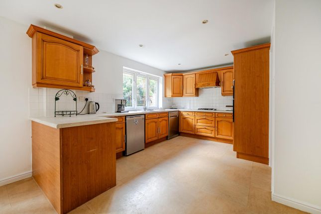 20, Bellflower Way, Chandler's Ford photo 3