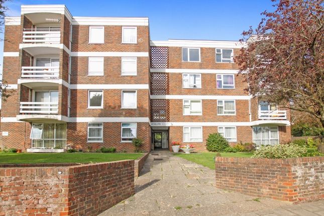 Flat to rent in Richmond Road, Worthing