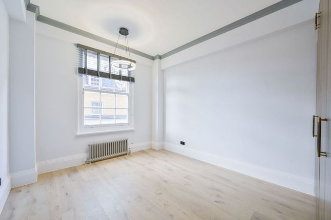 Bryanston Court, Marylebone photo 3