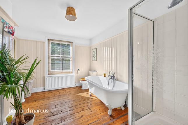 21, Benhill Road, Sutton photo 3
