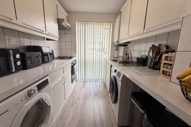 Flat 1, Lousada Lodge, Avenue Road, London photo 2