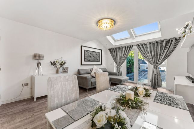 14 Ditton Drive, Liverpool photo 2