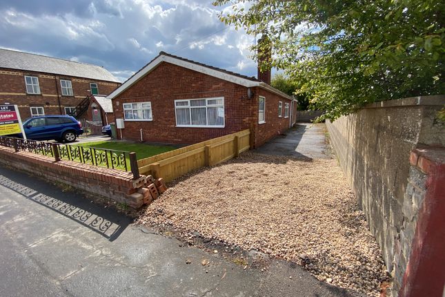 Thumbnail Semi-detached bungalow to rent in Station Road, Scunthorpe