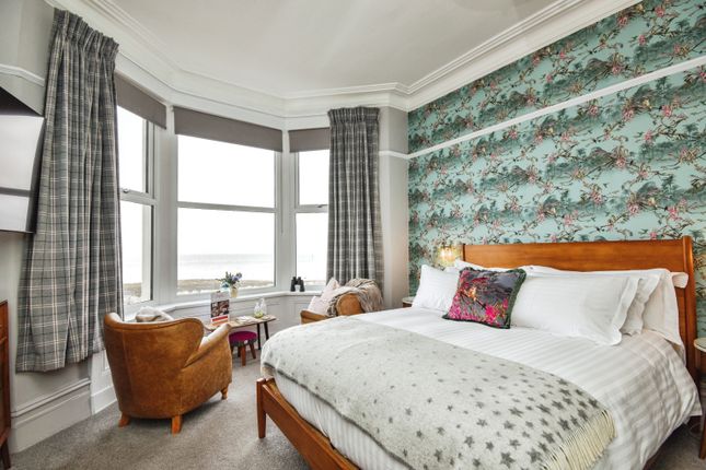 356, Marine Road East, Lancashire photo 3