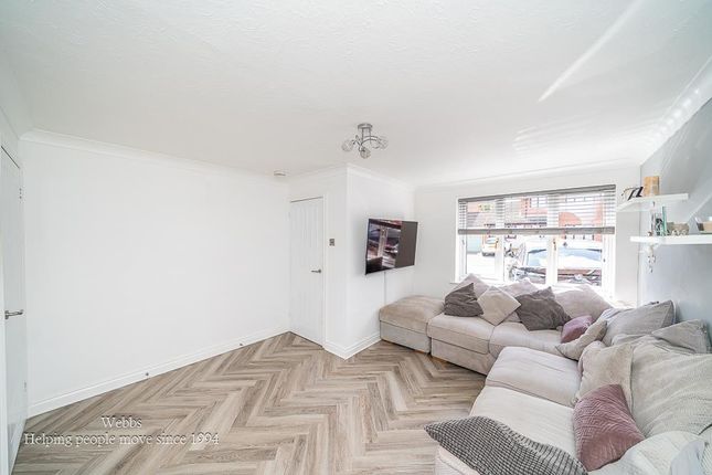 43, Castle Acre, Stafford photo 2