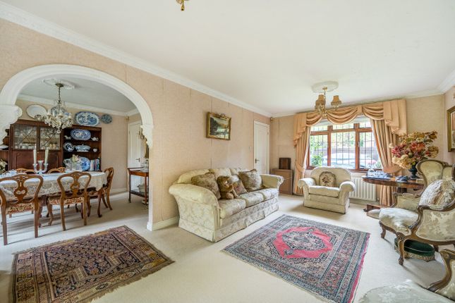 3, Brackenlea, Surrey photo 2