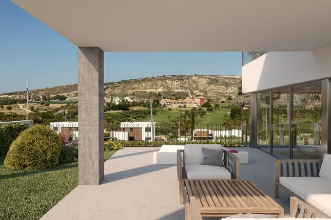 Villa for sale in Carretera Montesinos - Algorfa, Km 3, 03169 Algorfa, Alicante, Spain