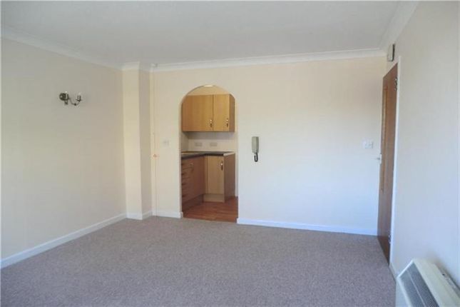 19, Homerose House, Cottage Grove, Southsea photo 4