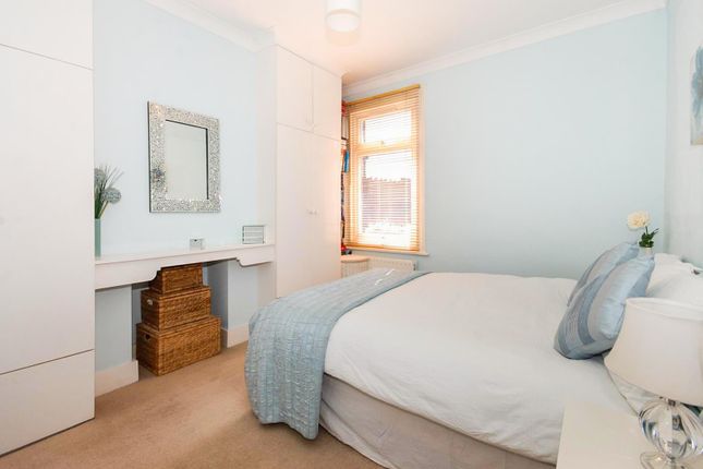 GFF, 36, Dryden Road, Wimbledon photo 2