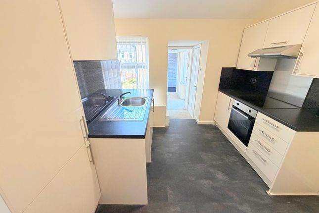 14 Wenallt Road, Aberdare photo 2