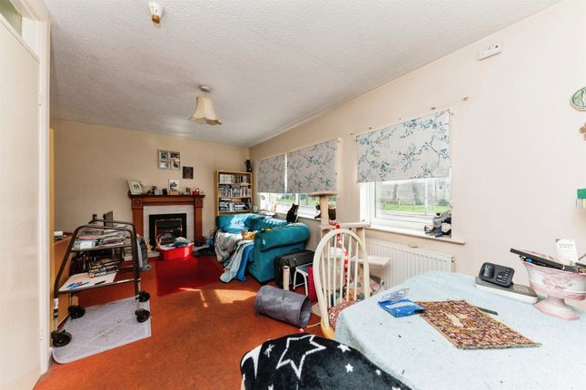 Flat for sale in Queens Road, Hull
