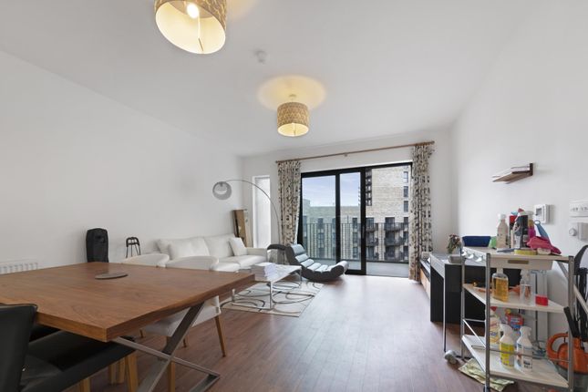 Flat for sale in Kingfisher Heights, Bramwell Way, London