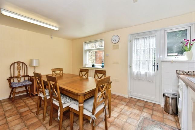 6, Raseby Close, SHEFFIELD photo 4
