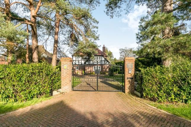 4 Bed Detached House For Sale In Guildford Surrey Gu1 Zoopla