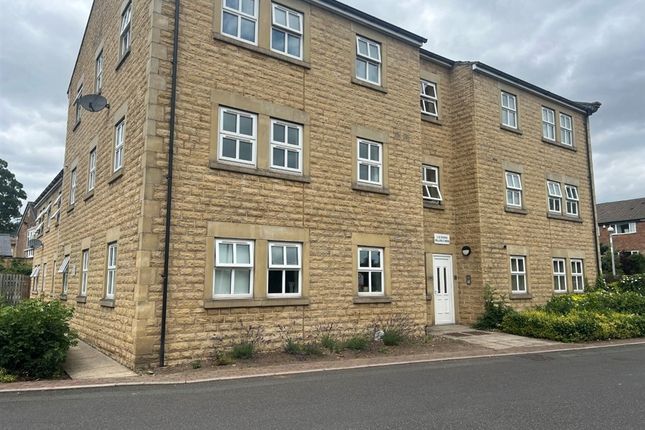 2-bed flat on 12, Wellfield Mews, DEWSBURY, £50,000