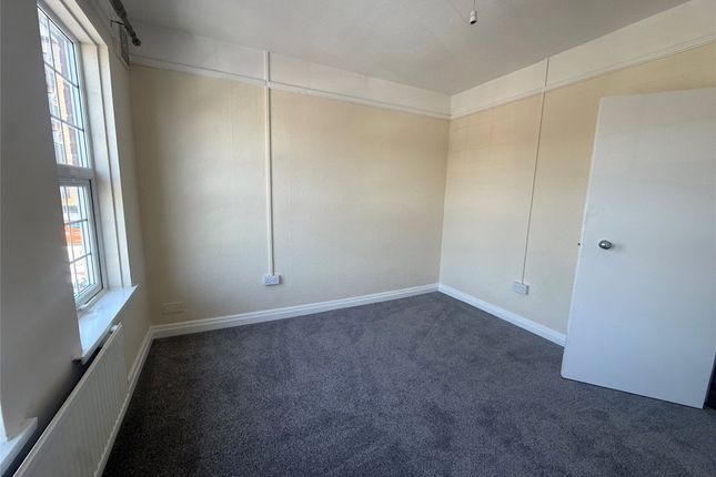 Flat, 3, Elms Parade, Oxfordshire photo 4