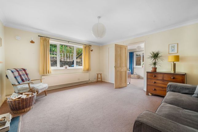 8, Belle Vue Road, Stroud photo 4